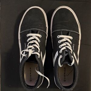 Women’s Airwalk Black and White Sneakers